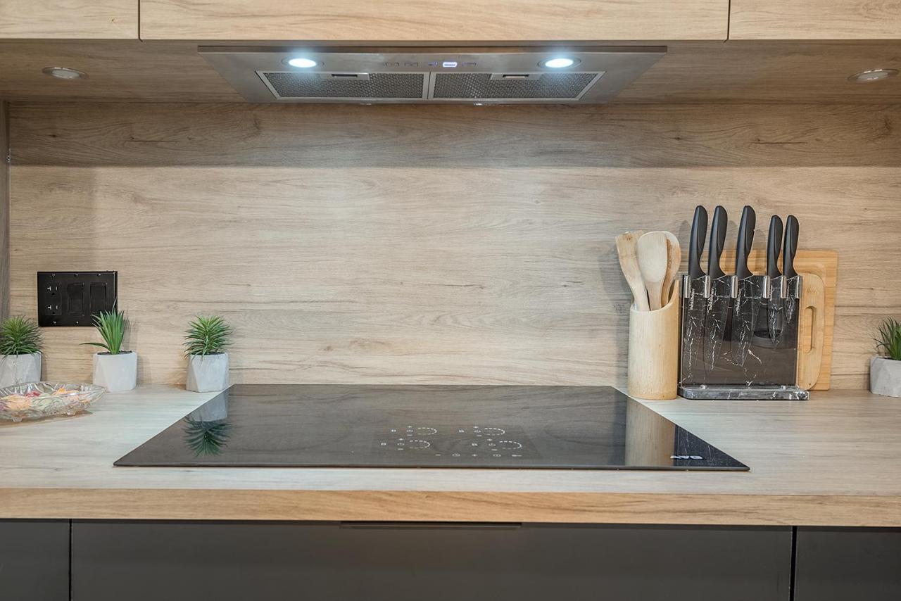 Free Parking Prime Location New Modern Condo Brossard Esterno foto